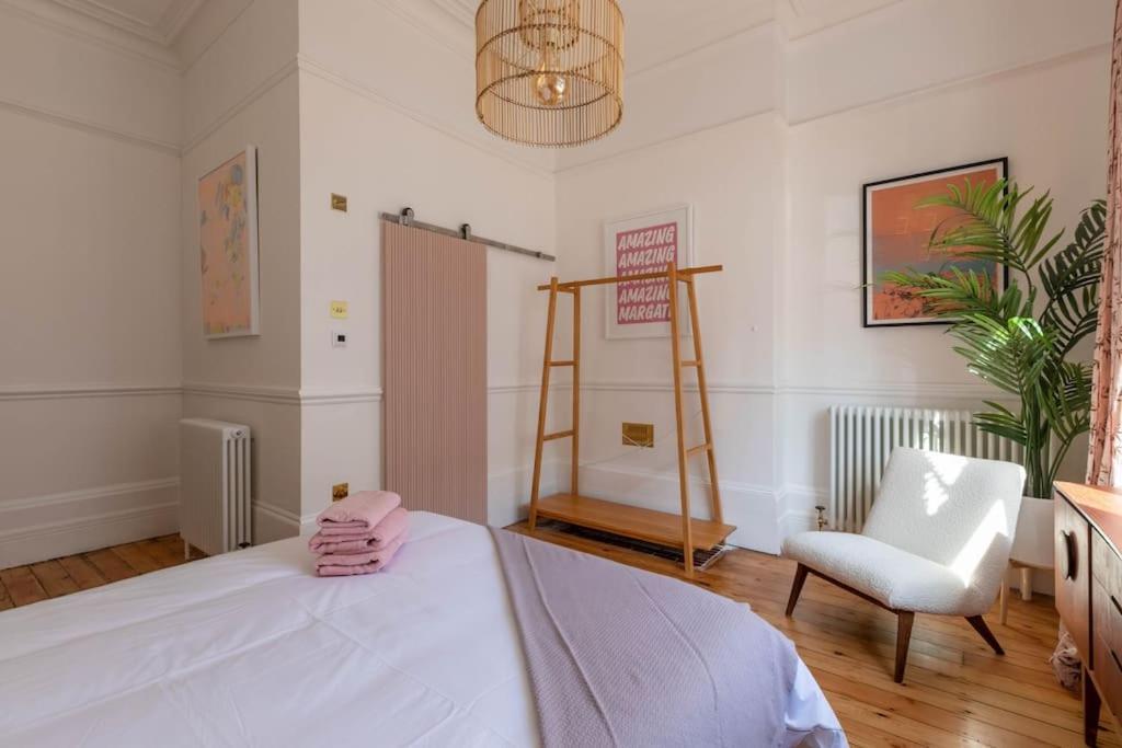 Wolverdene - Entire Ground Floor Flat With Garden Margate Eksteriør billede